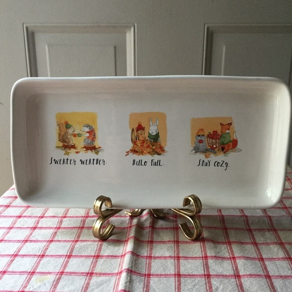 Rae Dunn Other - NWT Rae Dunn Hello Fall Cozy Critter Serving Dish